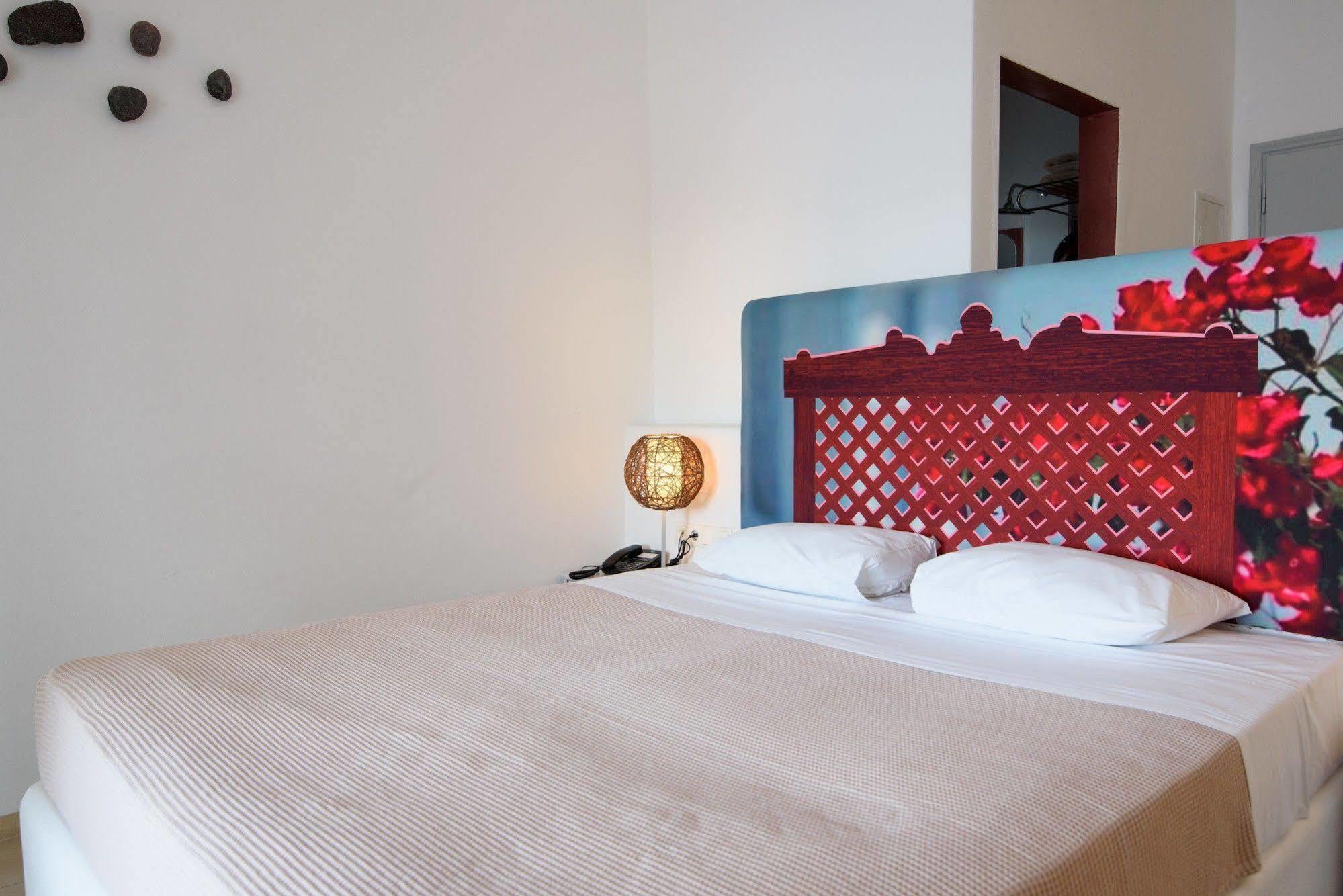 Atlas Boutique Hotel Камарі Екстер'єр фото